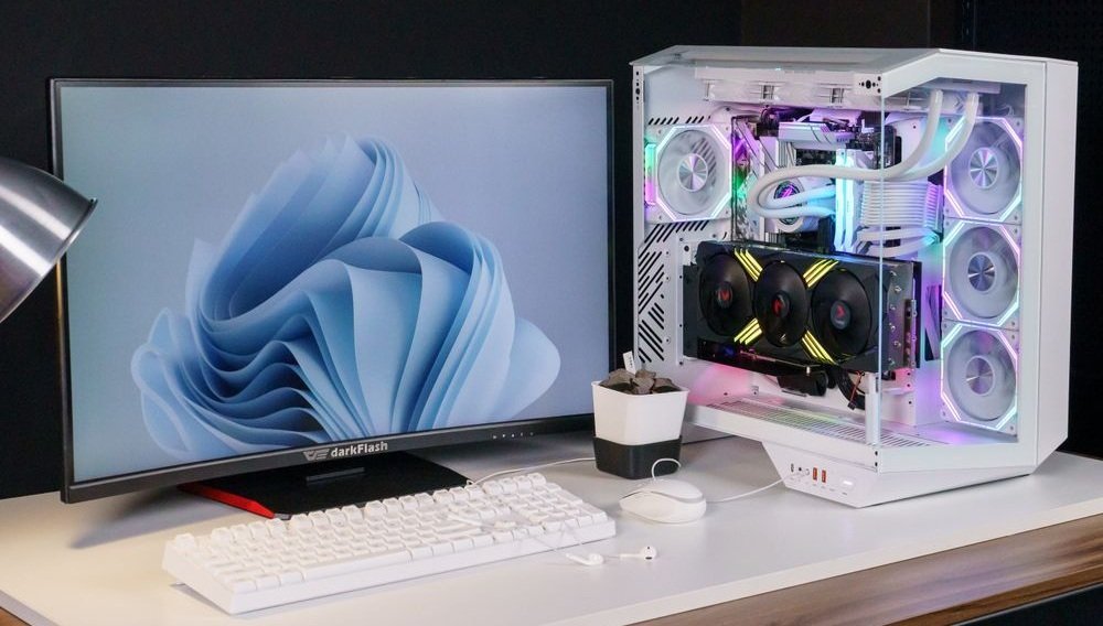 darkFlash unveils new PC case with top-mounted water cooling