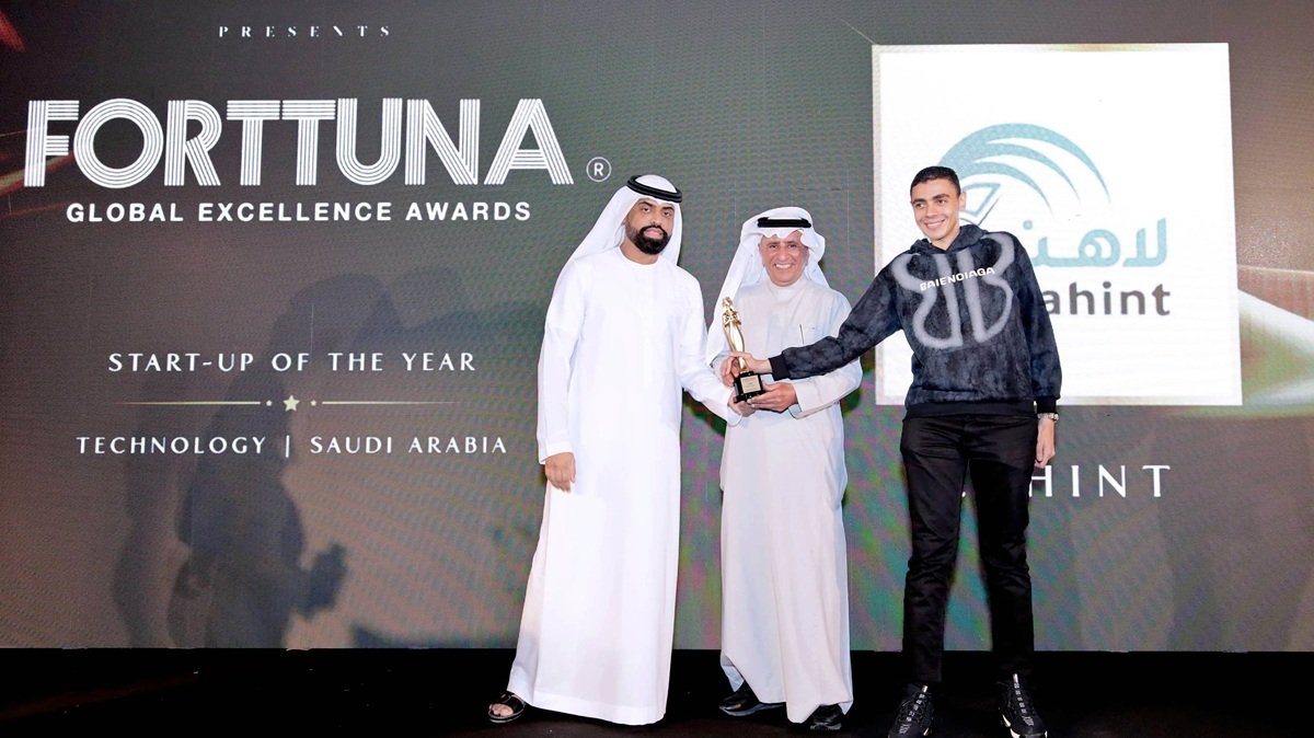 LAHINT wins the award for Best Startup in Saudi Arabia