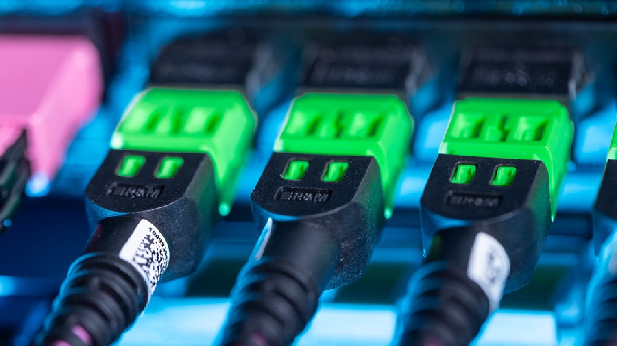R&M Validates MPO‑QR Performance with Market‑Leading Test Results